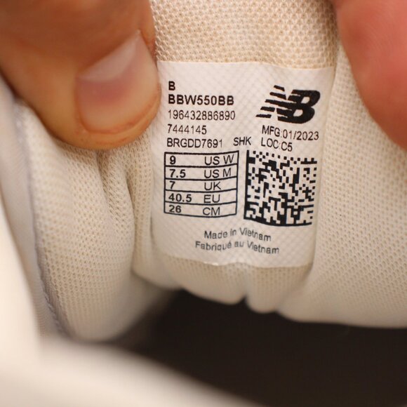 New Balance 550 Women's 9 Men's 7.5 White Grey Rain Cloud Sneakers BBW550BB - Picture 3 of 9